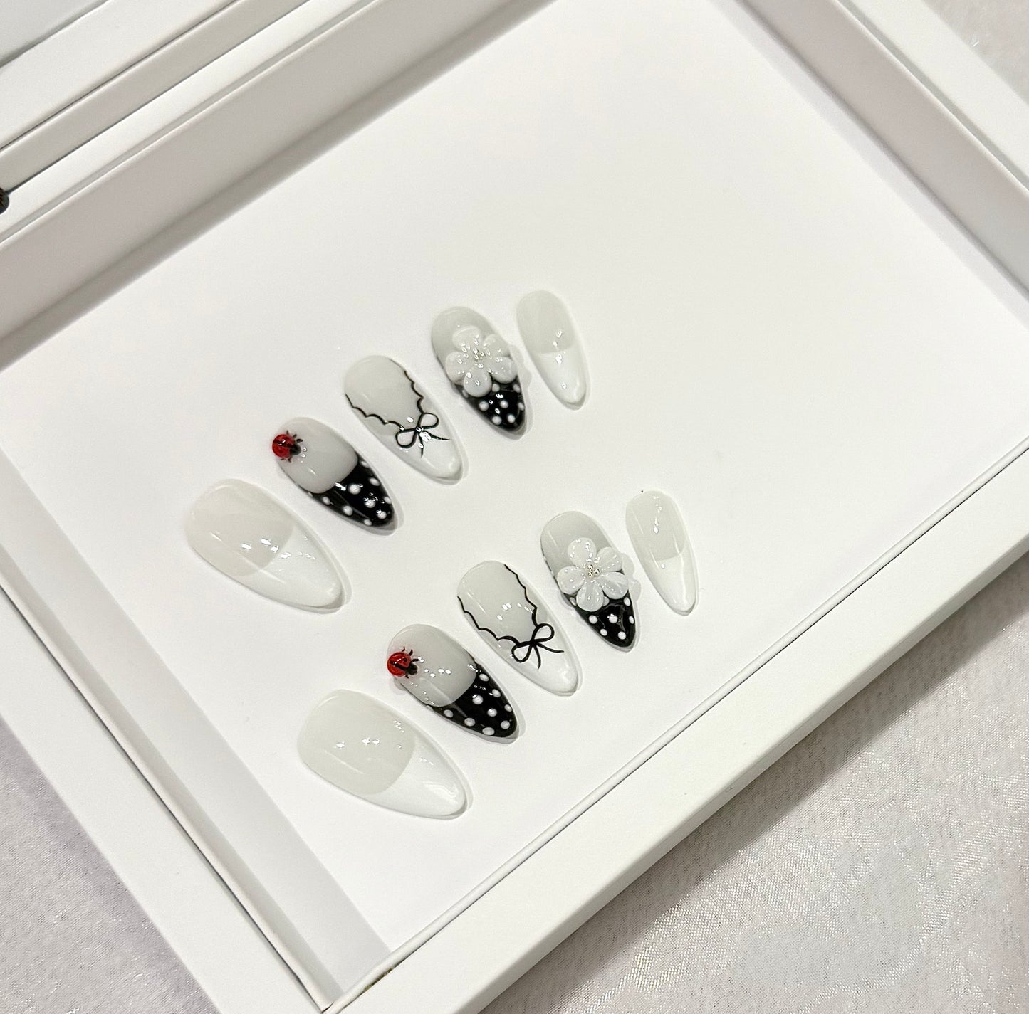 🖤黑白法式🐞